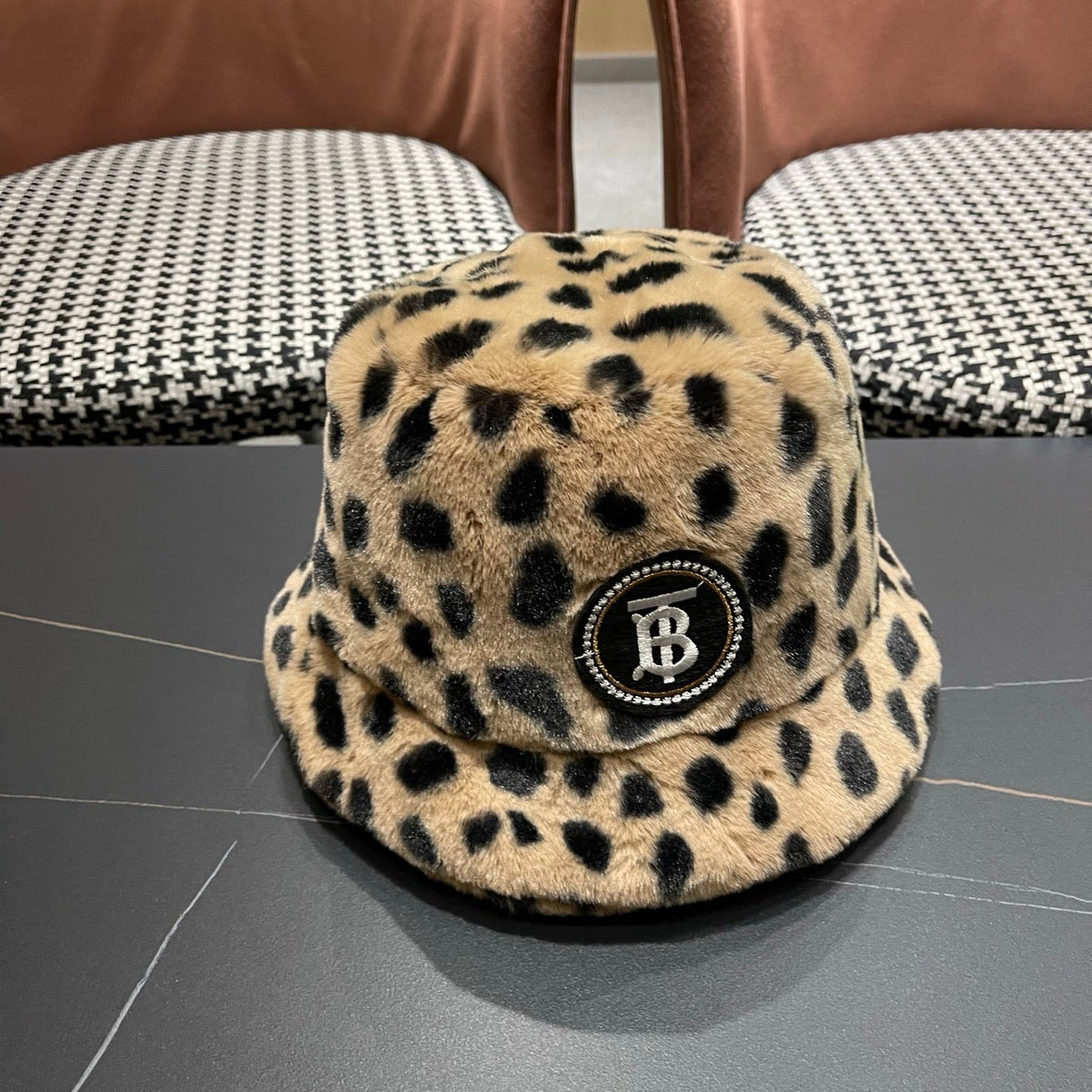 Burberry 2026 Leopard Print Bucket Hat Wool 550007