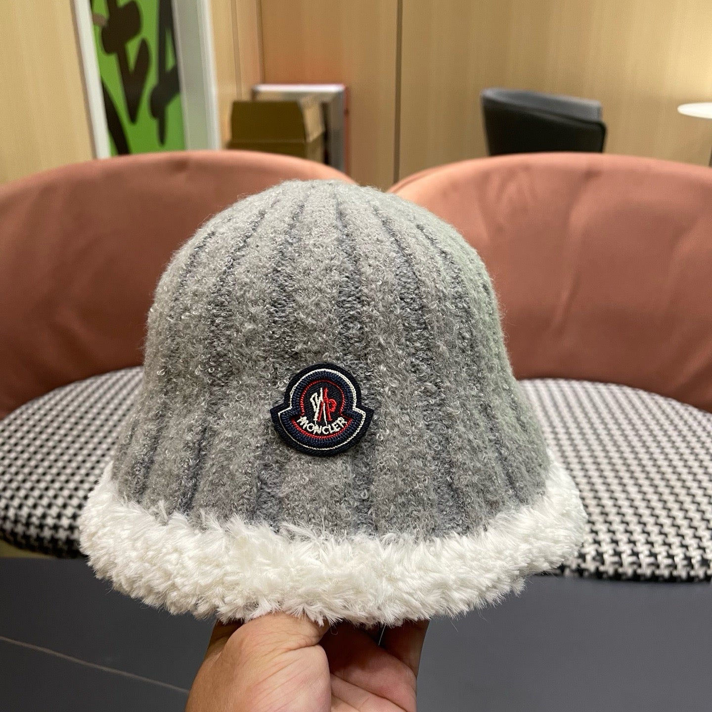 Moncler Wool Bucket Hat 447707