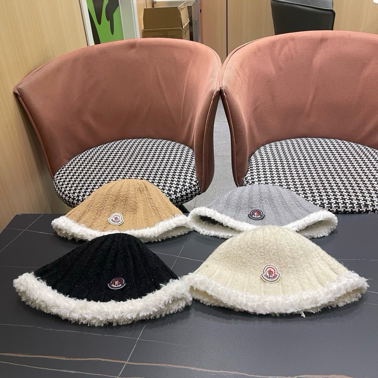 Moncler Wool Bucket Hat 447707