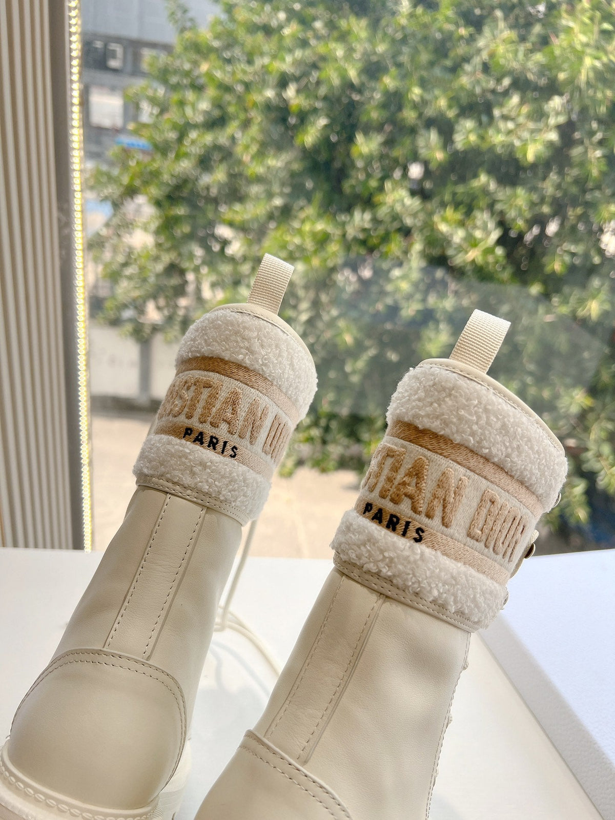 Dior 2026 D-Major Ankle Boots White Cowhide 128415
