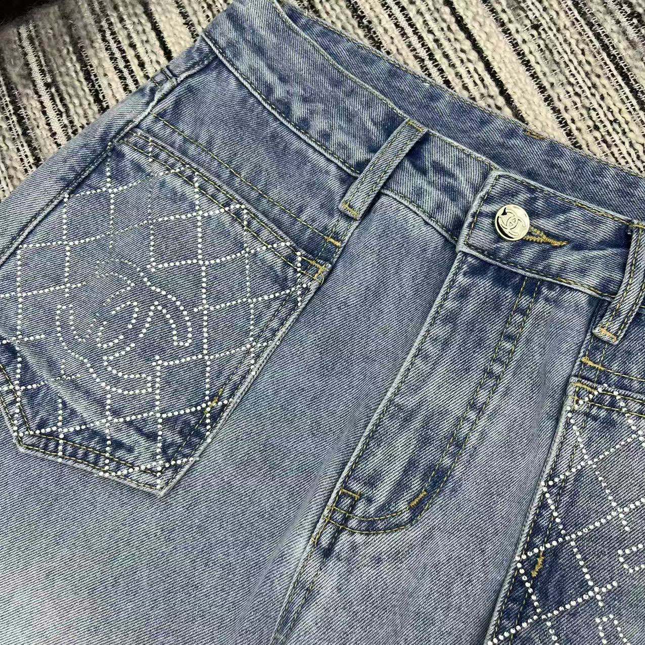 Chanel 2026 Jeans With Diamond-patterned Double C Logo Light Blue Cotton 729528