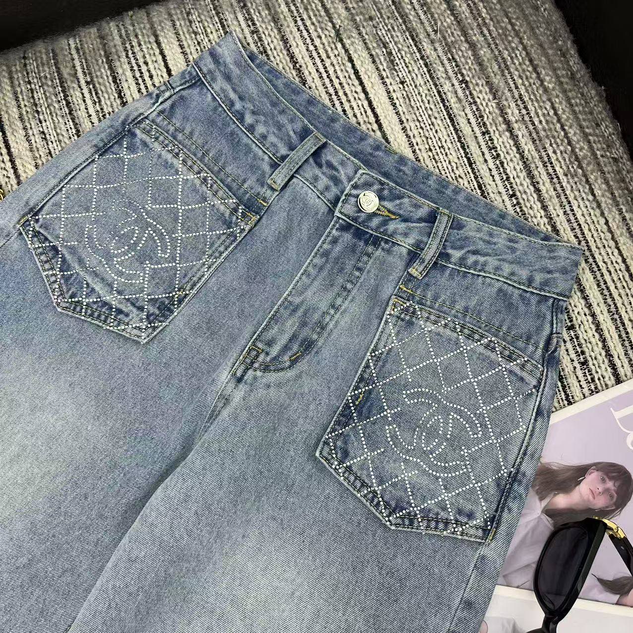 Chanel 2026 Jeans With Diamond-patterned Double C Logo Light Blue Cotton 729528