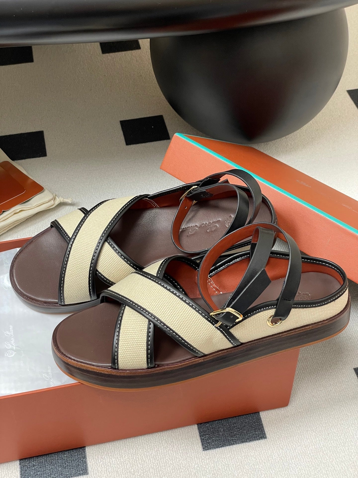 LP  Sandal Beige Brown Cowhide 312168