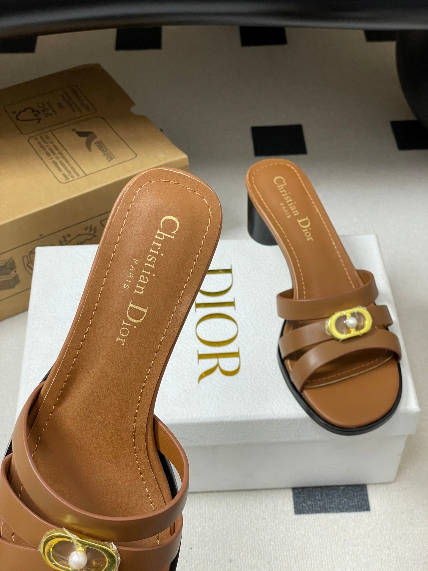 CD 26 Chunky Heel Sandals 50 Tan Leather 593523