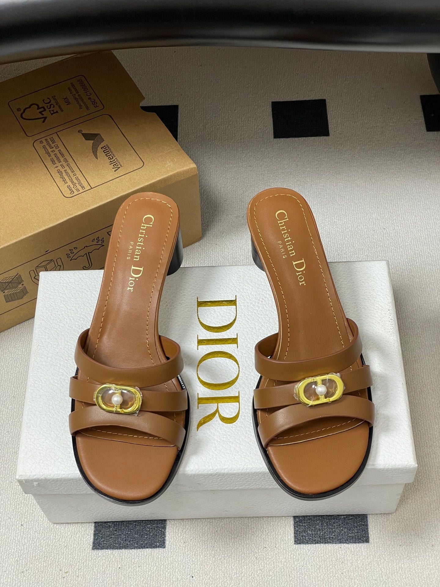 CD 26 Chunky Heel Sandals 50 Tan Leather 593523