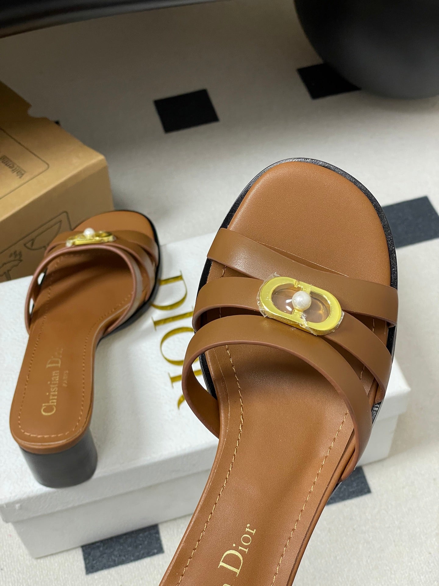 CD 26 Chunky Heel Sandals 50 Tan Leather 593523