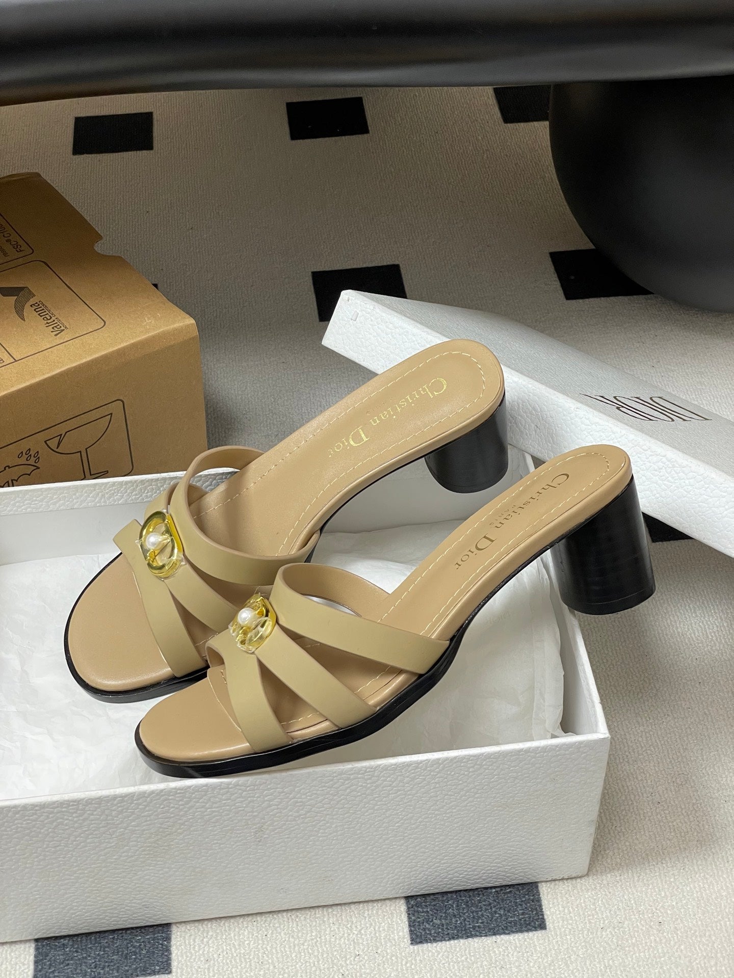 CD 26 Chunky Heel Sandals 50 Beige Leather 593531