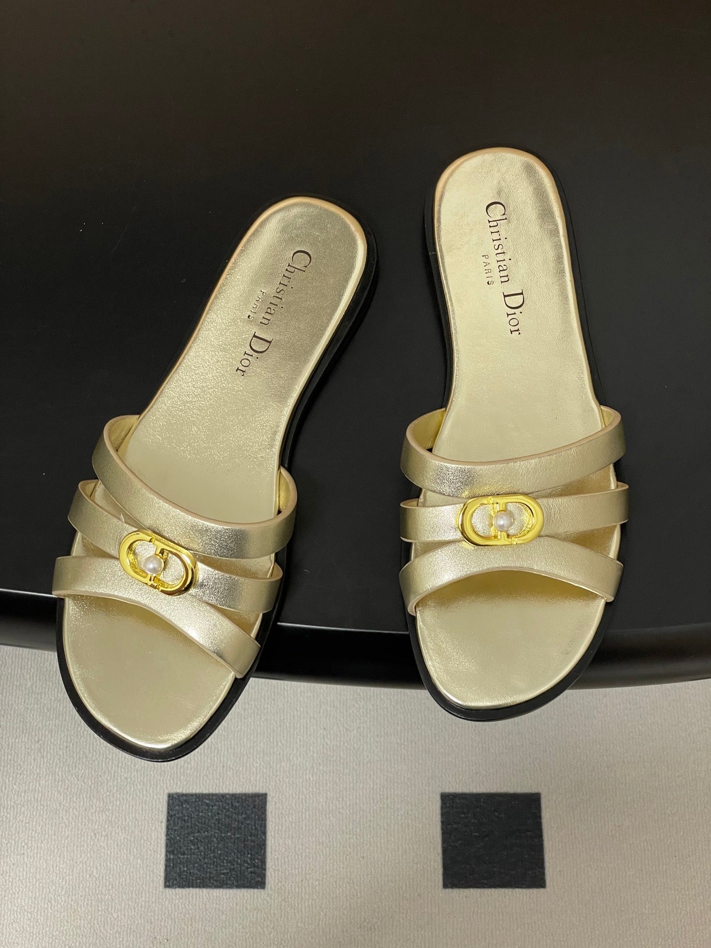 CD 26 Chunky Heel Sandals Metallic Gold Leather 593528