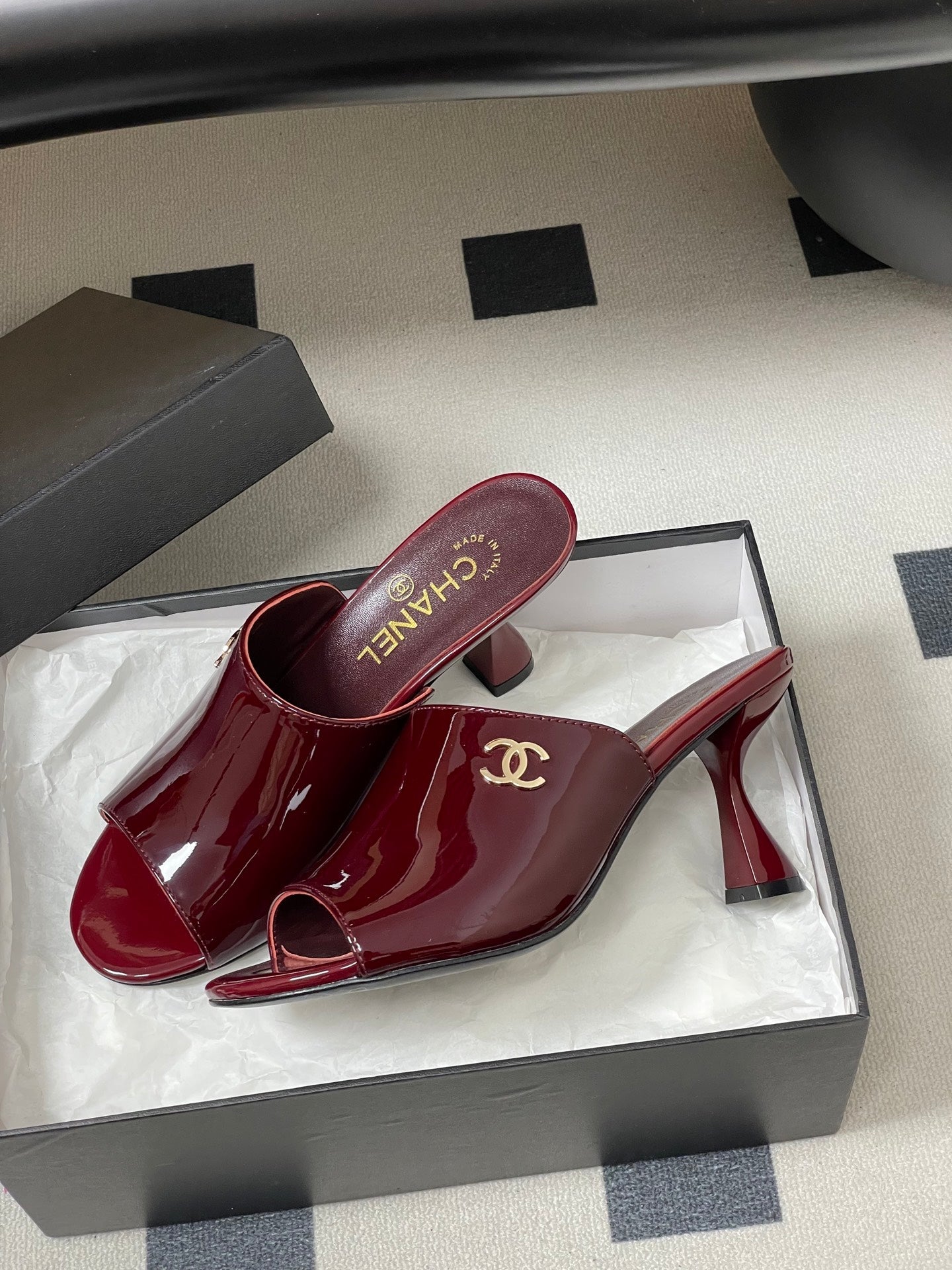 CC 26 Sandal Burgundy Patent Leather 593319