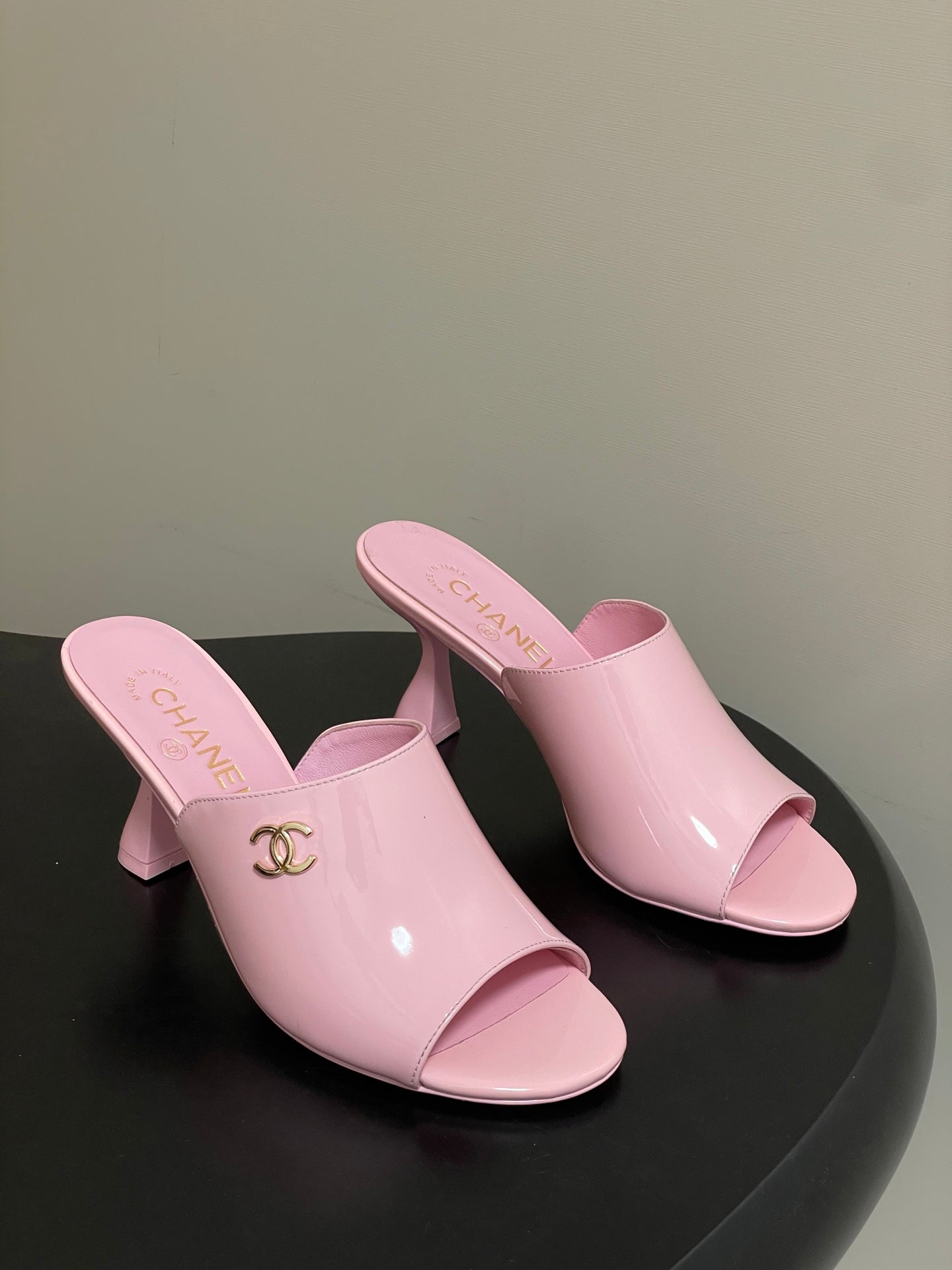 CC 26 Sandal Pink Patent Leather 593320