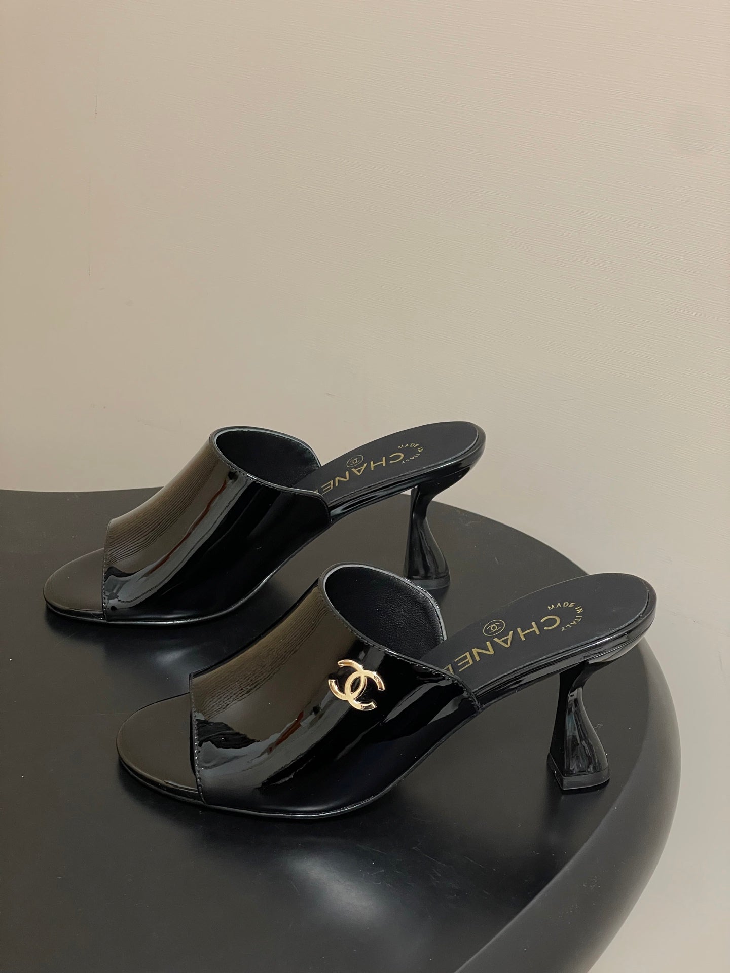 CC 26 Sandal Black Patent Leather 593323