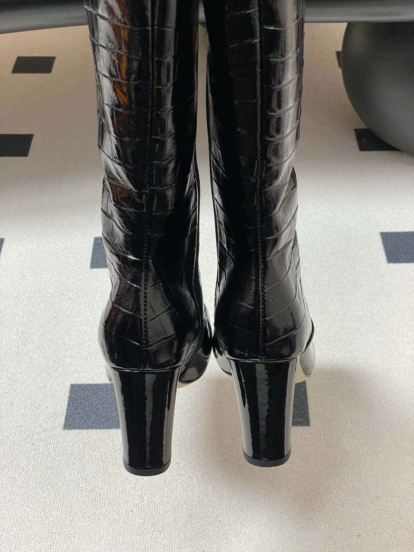 CC 26 Crocodile-embossed High Boot Black Patent Leather 593111