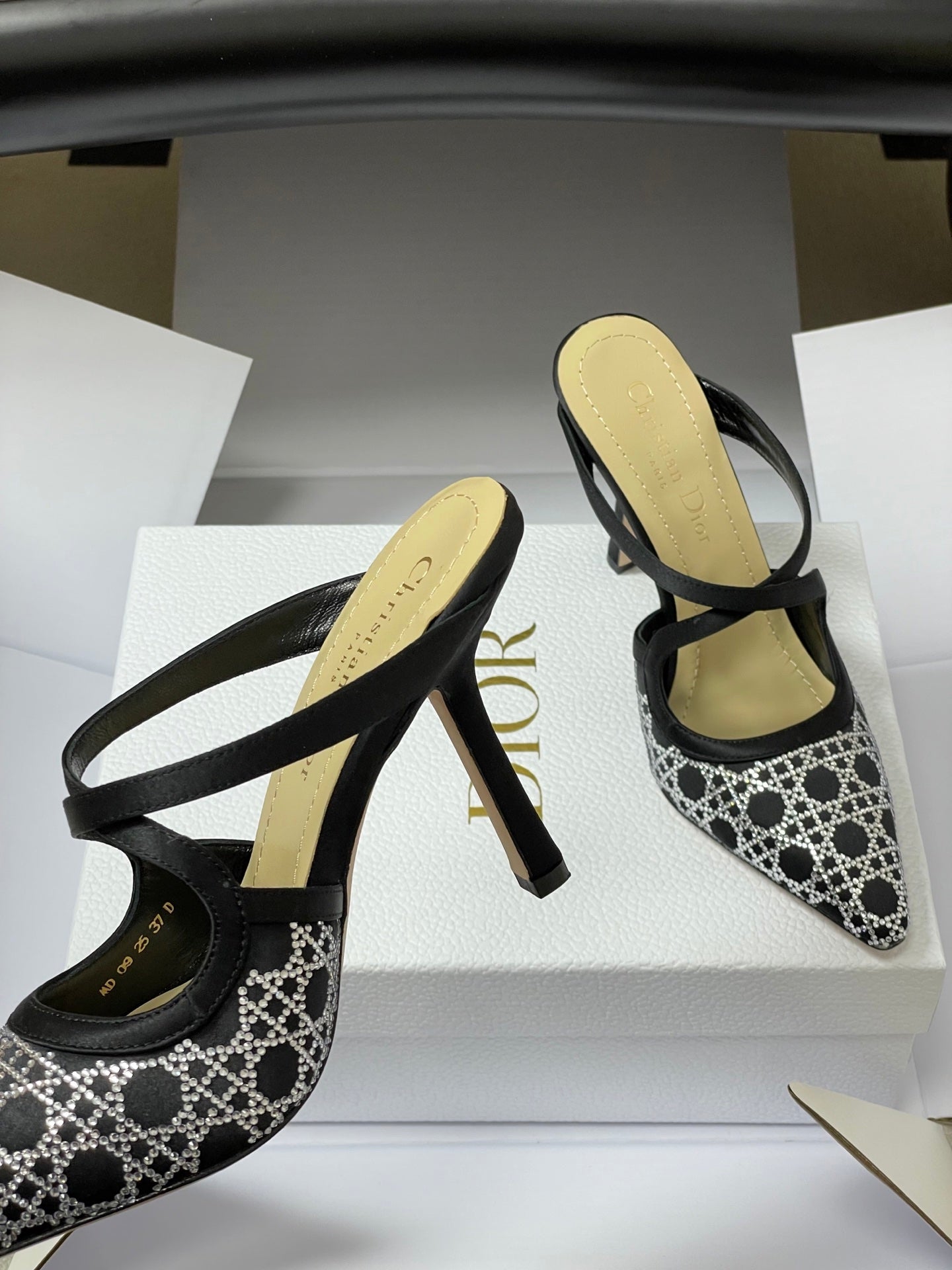 CD 26 High-Heeled Mules Black Diamond Mesh Sheepskin 593590