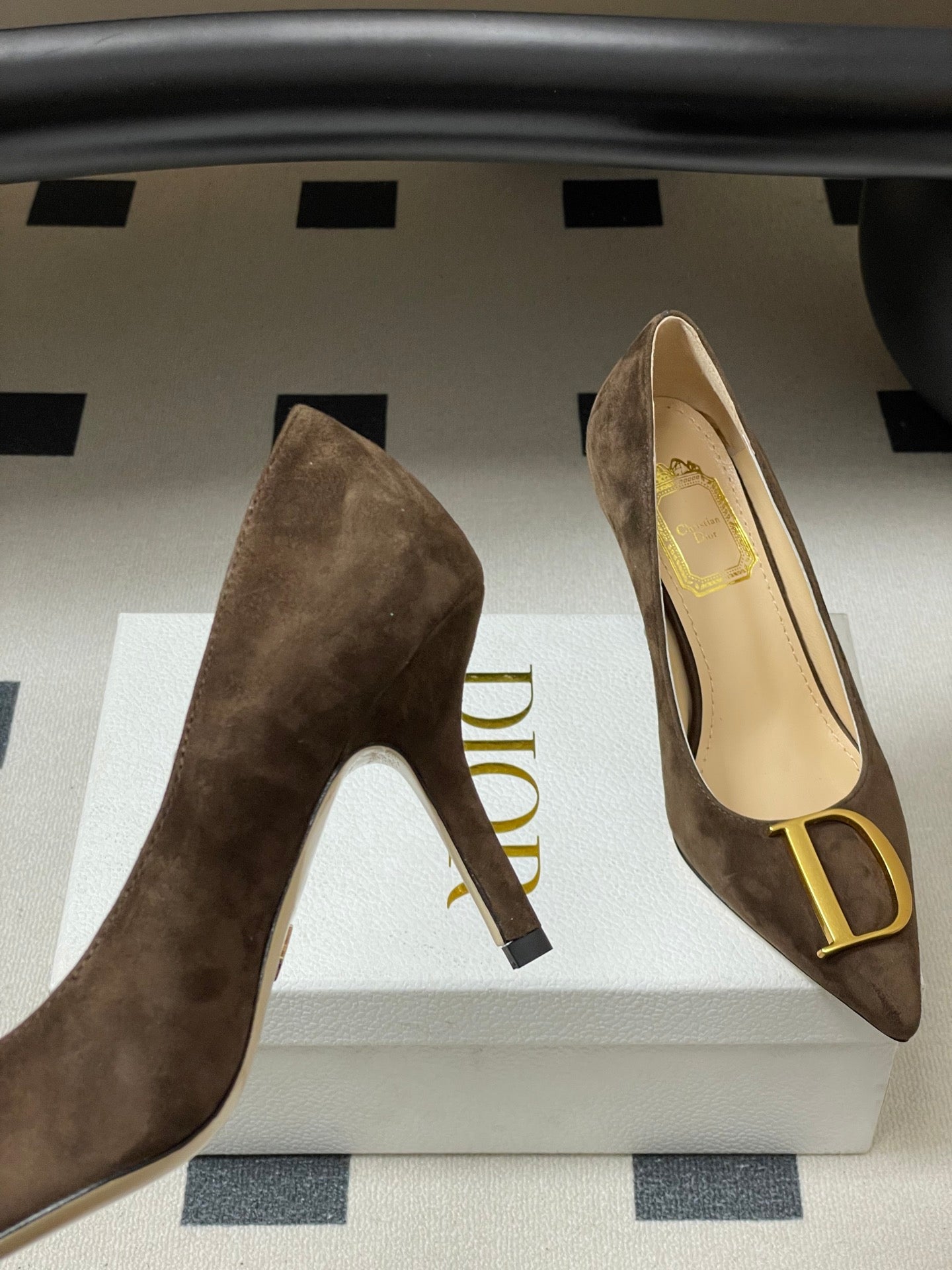 CD 26 High-Heeled 85 Pumps Dark Brown Suede 593594