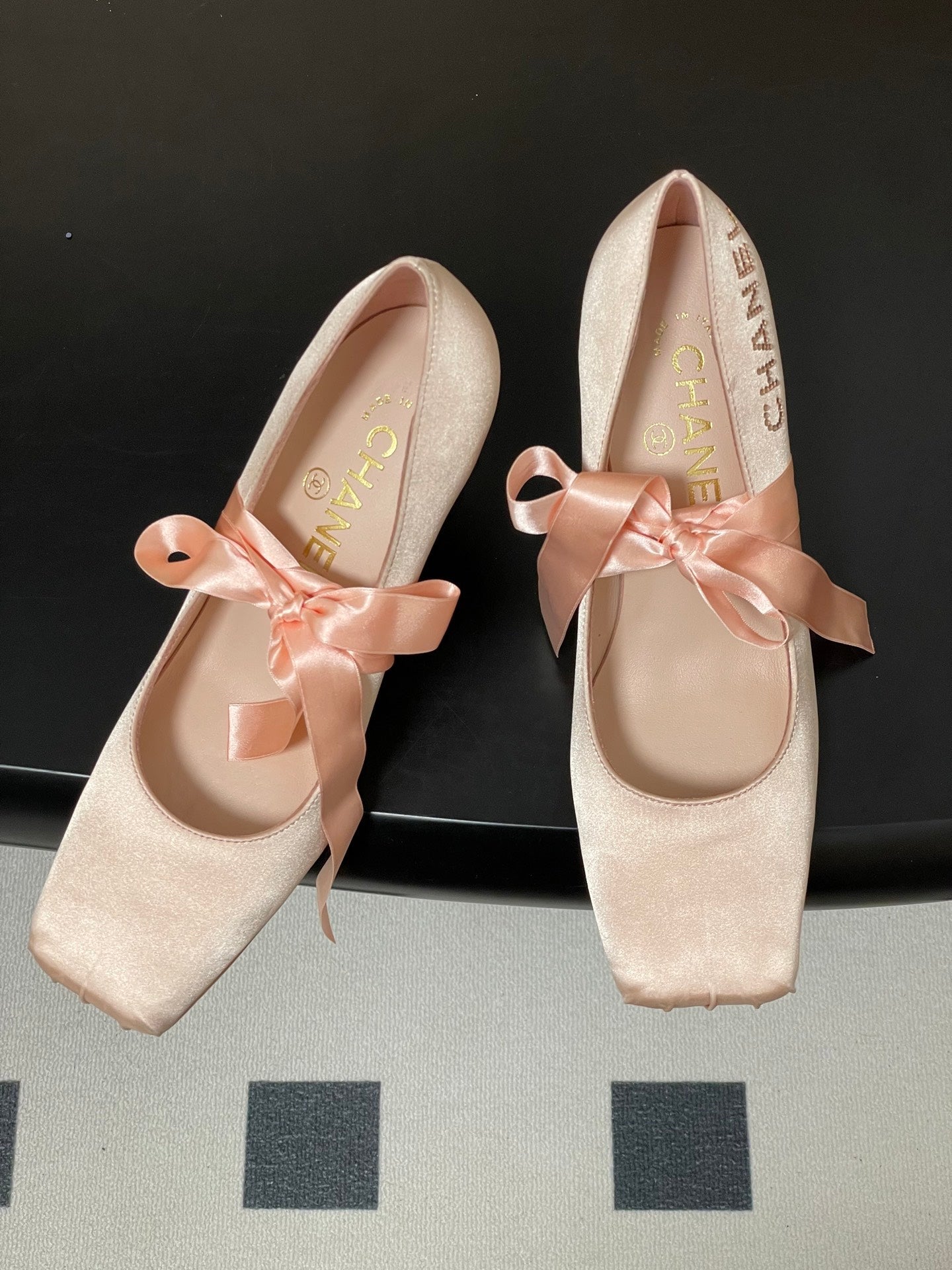 CC 26 Pump Pink Satin Silk 593135