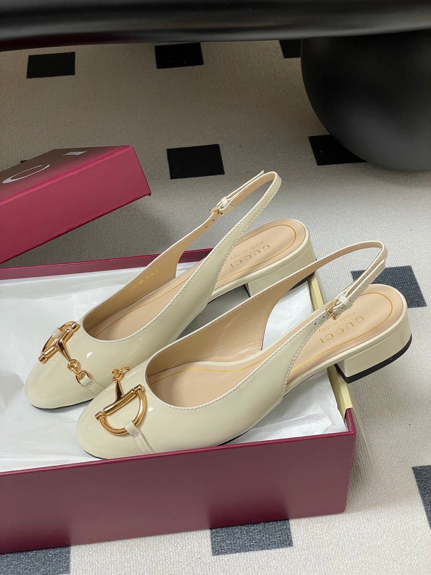 GG 26ss Big D Half HorseBit Mary Jane White Patent Leather 593505