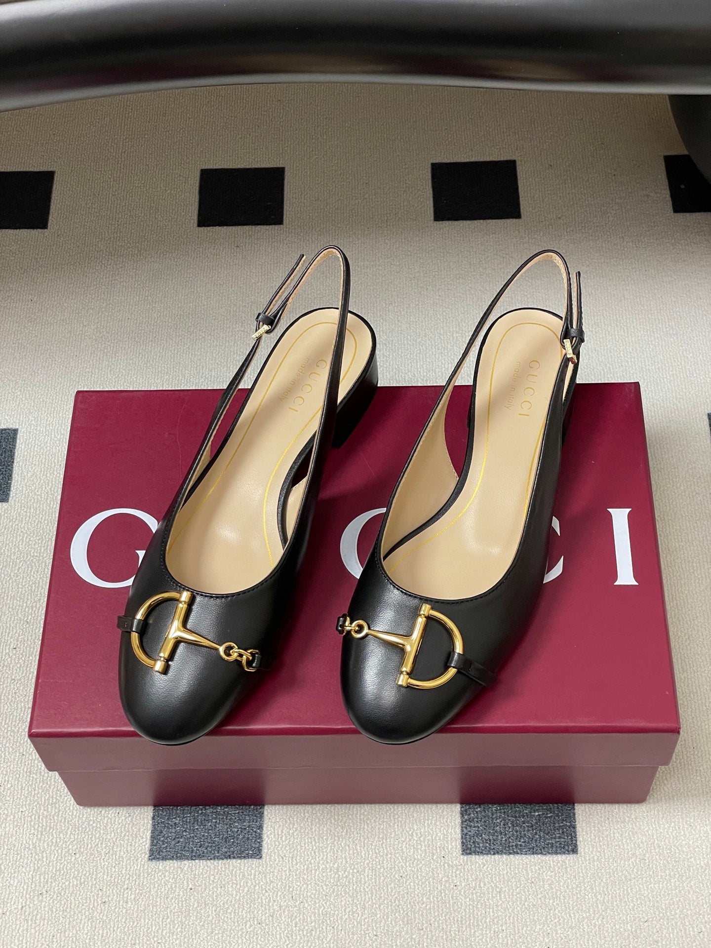 GG 26ss Big D Half HorseBit Mary Jane Black Cowhide 593508