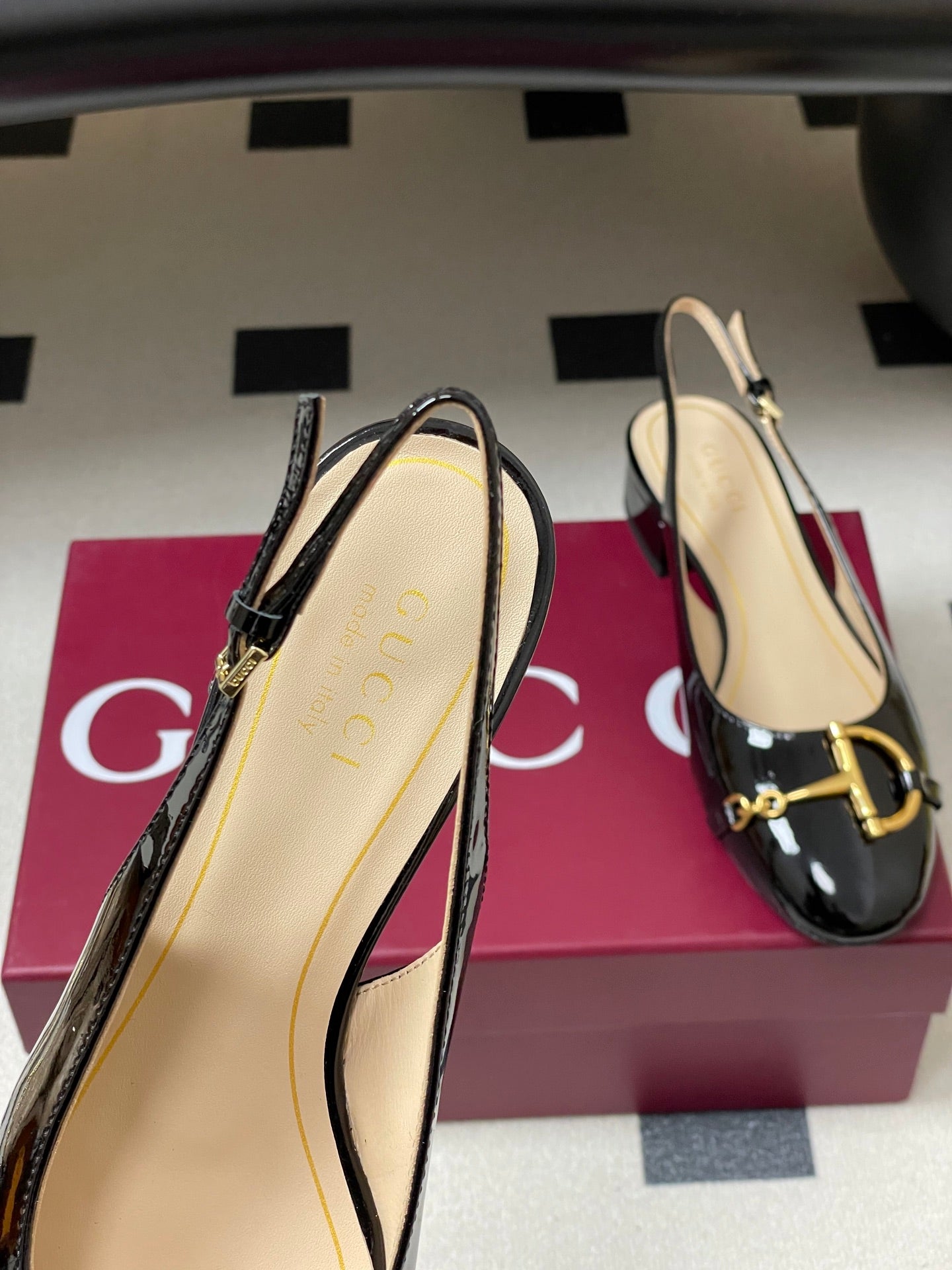 GG 26ss Big D Half HorseBit Mary Jane Black Patent Leather 593506
