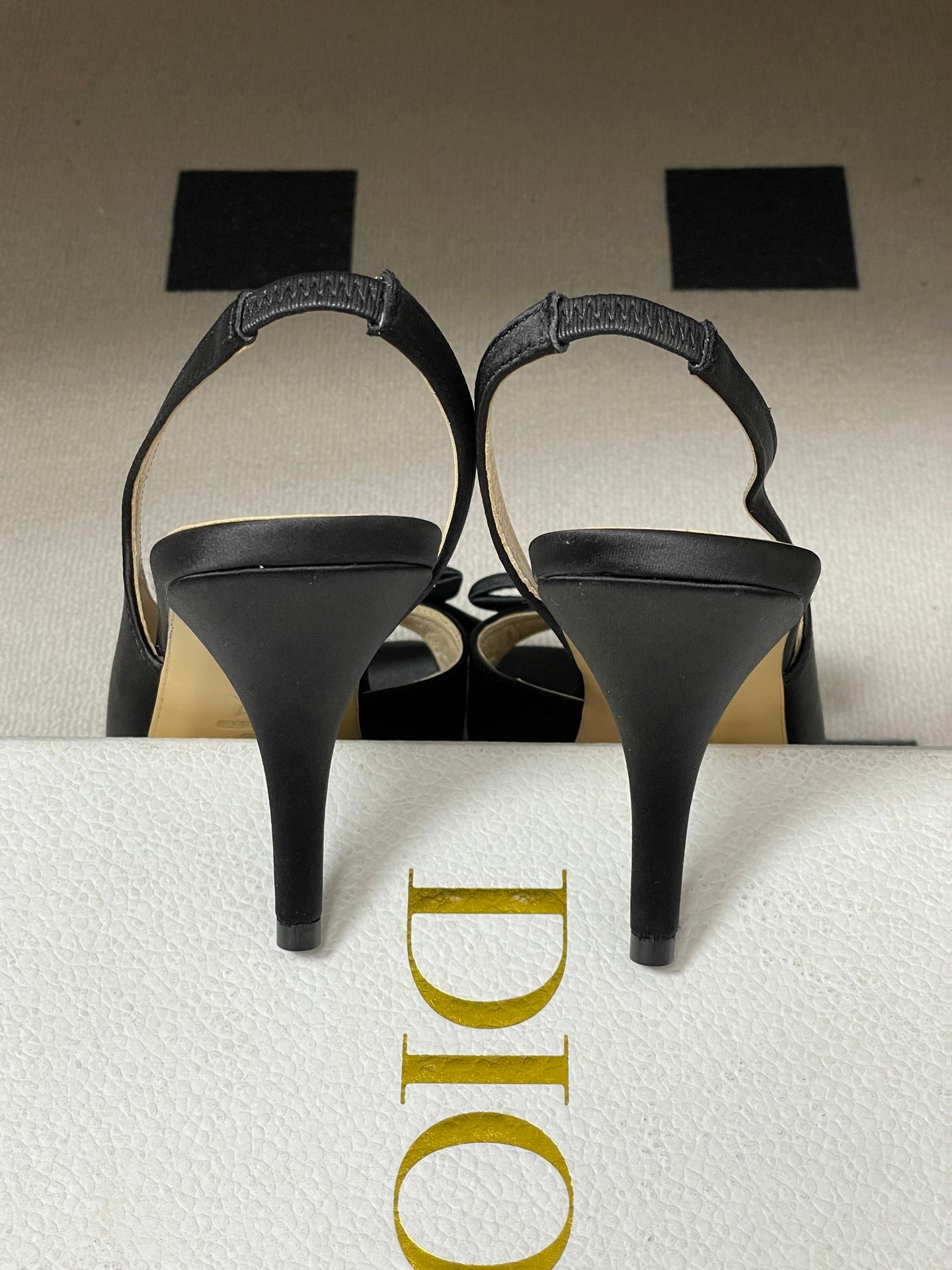 CD 26 Slingback 85 Black Leather Silk 593606