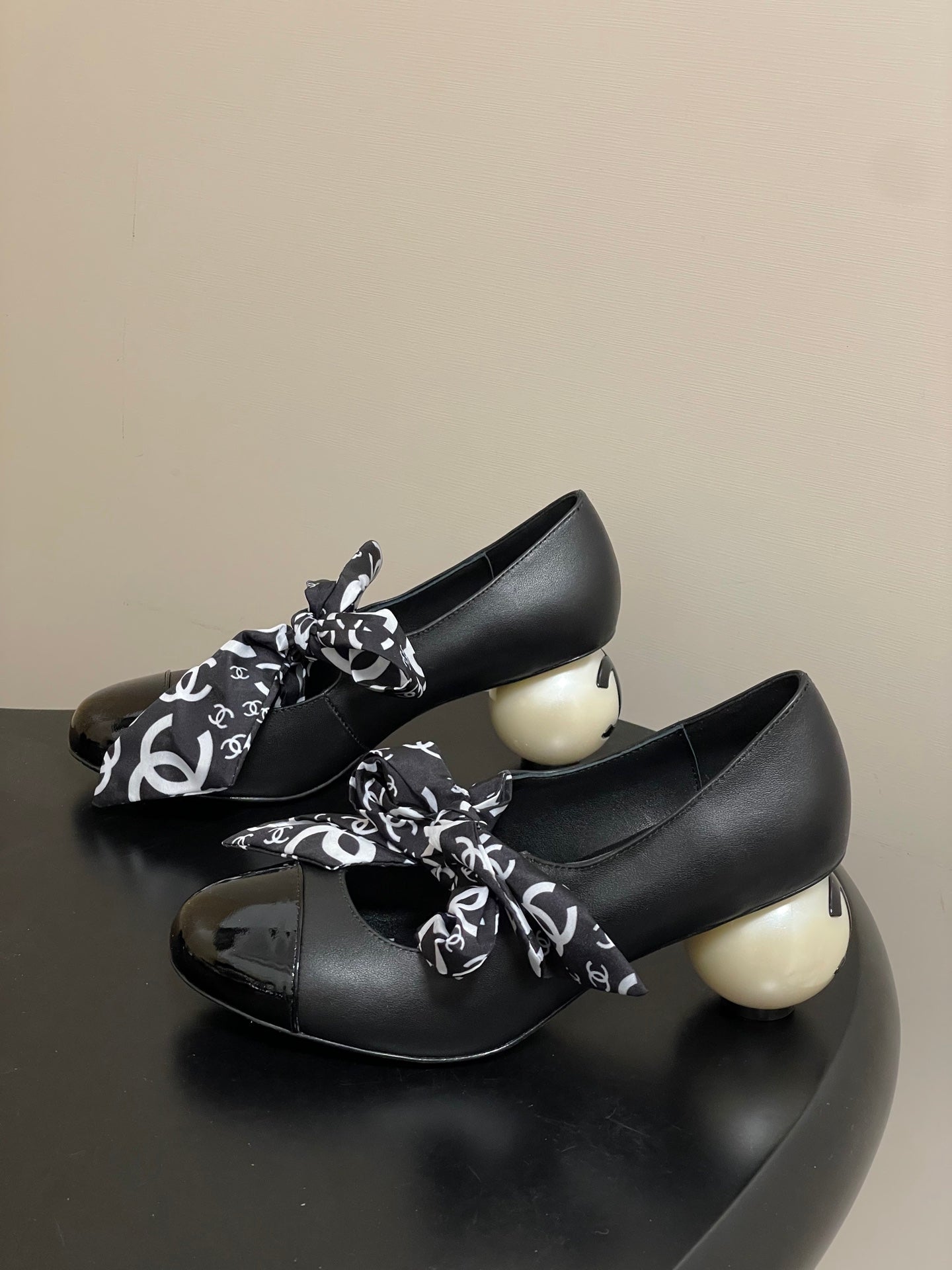 CC 26  Double C Pearl Heel Pump With Silk Ribbon Black Sheepskin 593158