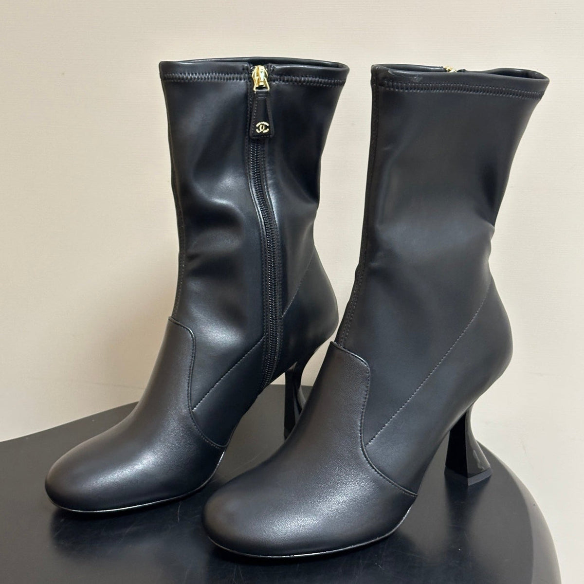 Chanel 2026 Round Toe Ankle Boots 95mm Leather 185662