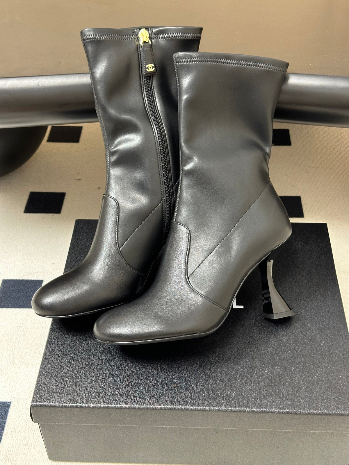 Chanel 2026 Round Toe Ankle Boots 95mm Leather 185662