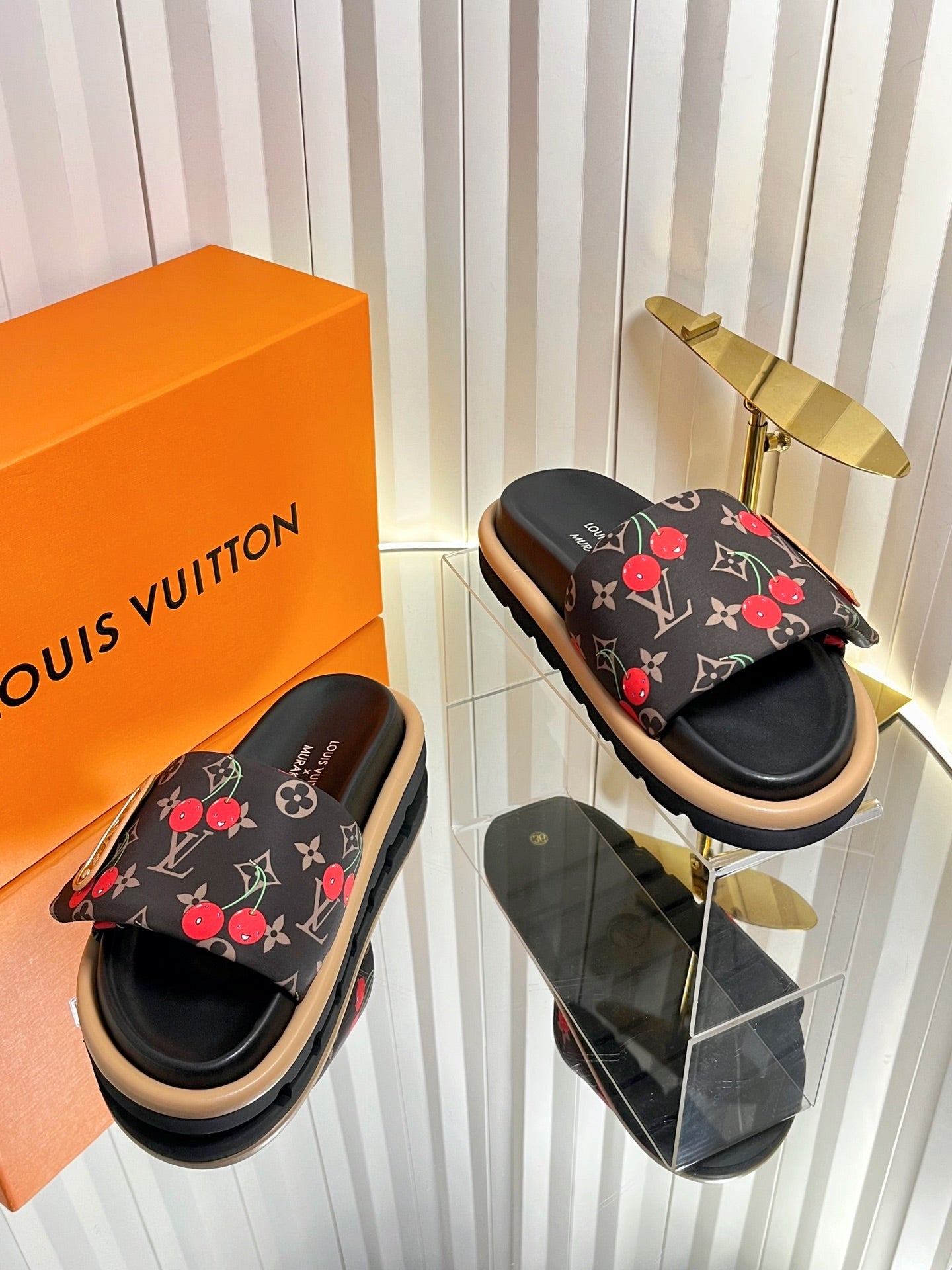 LV 26s Slippers Black Red Fabric Sheepskin 616350