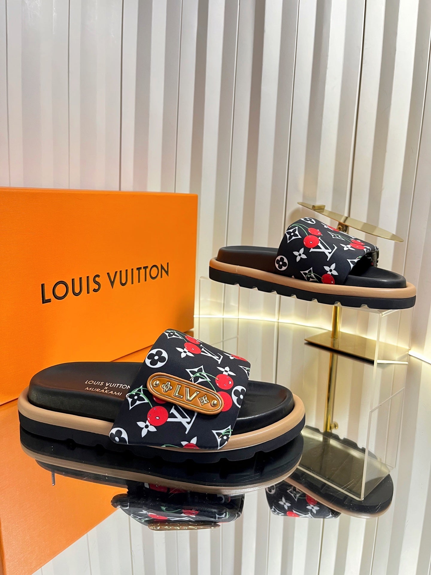 LV 26s Slippers Black Red Fabric Sheepskin 616351
