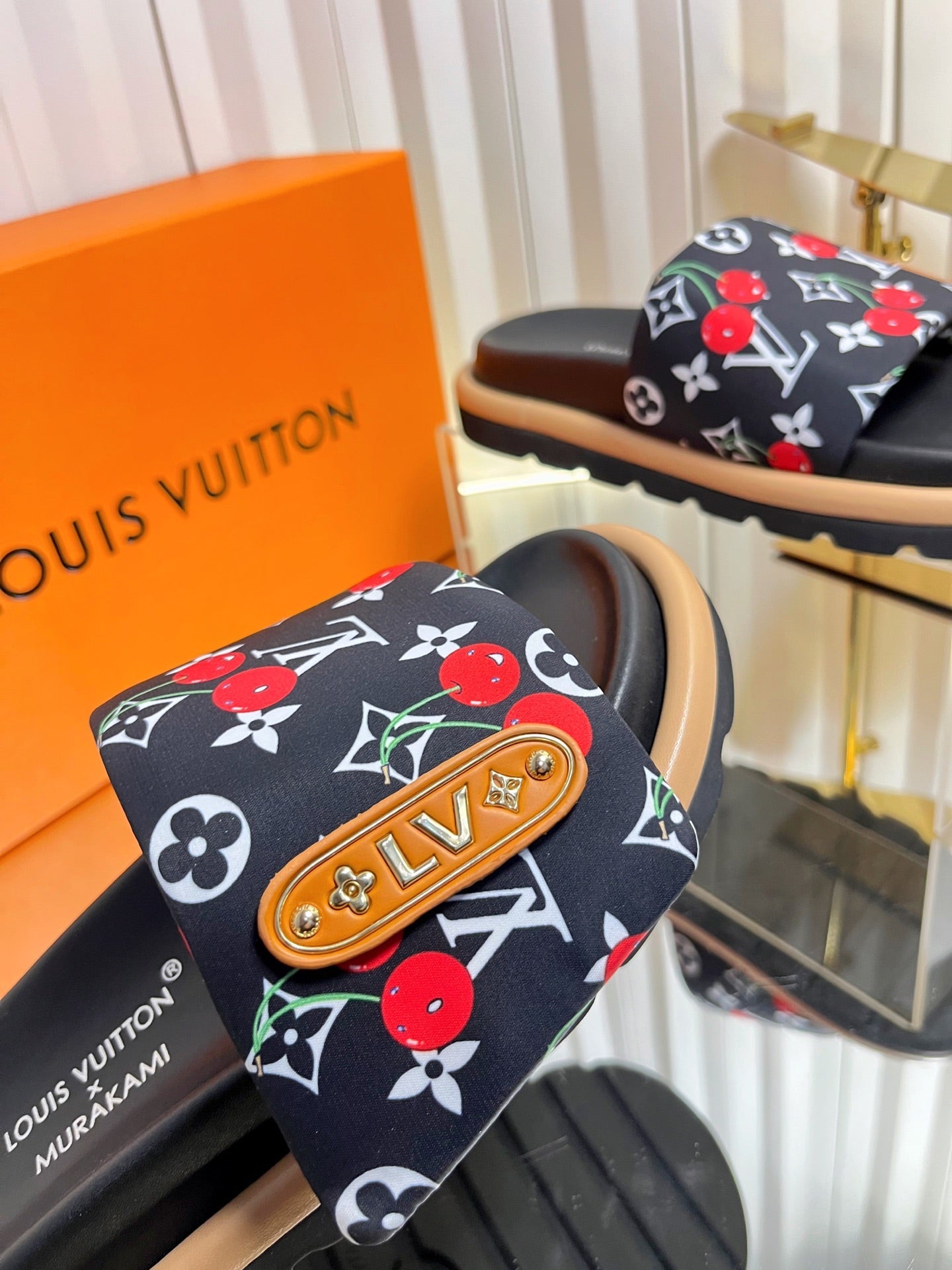 LV 26s Slippers Black Red Fabric Sheepskin 616351