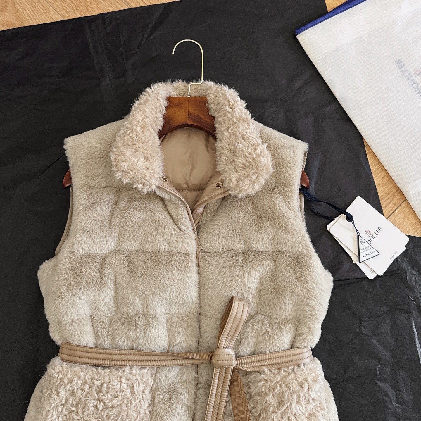 Moncler 2025 Joui Faux Vest Light Beige Fur And Teddy Down