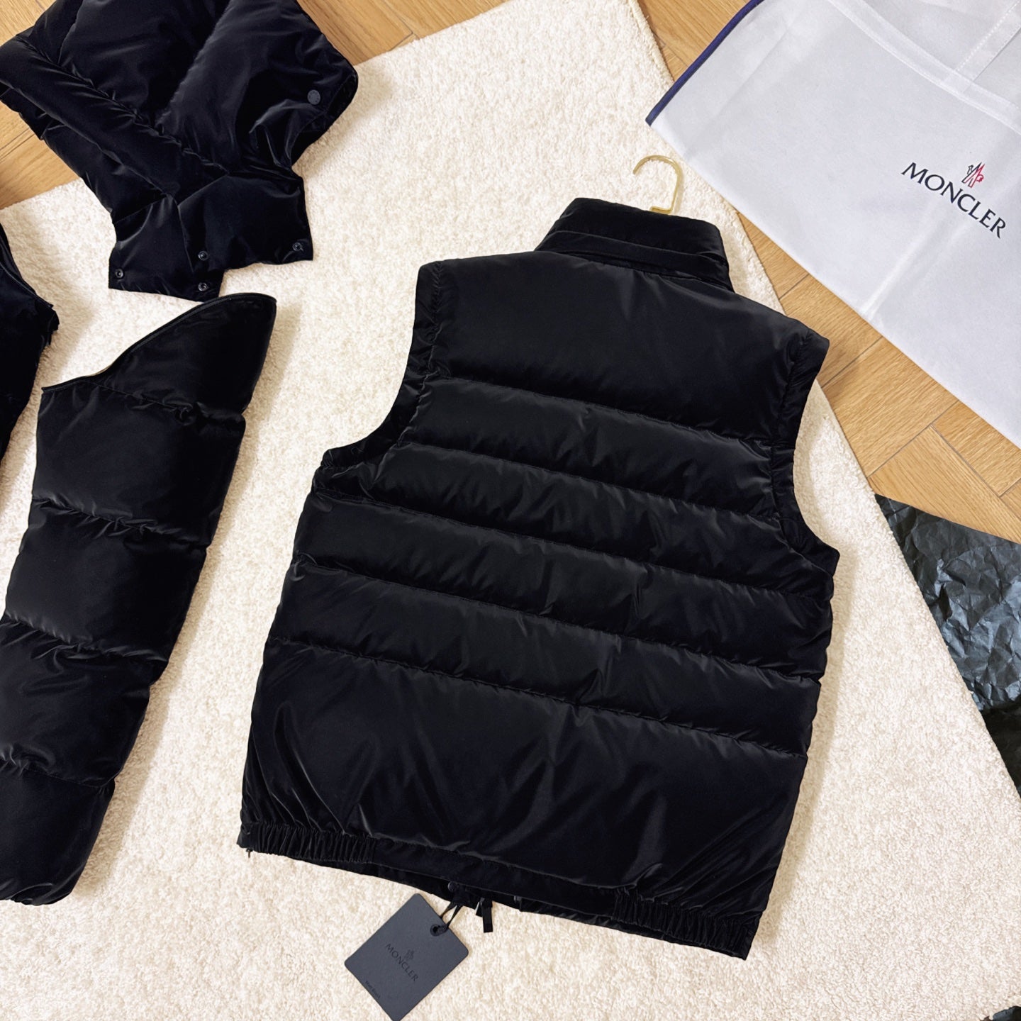 Moncler 2025 Allymes 2-in-1 Down Jacket Black Fabric Down