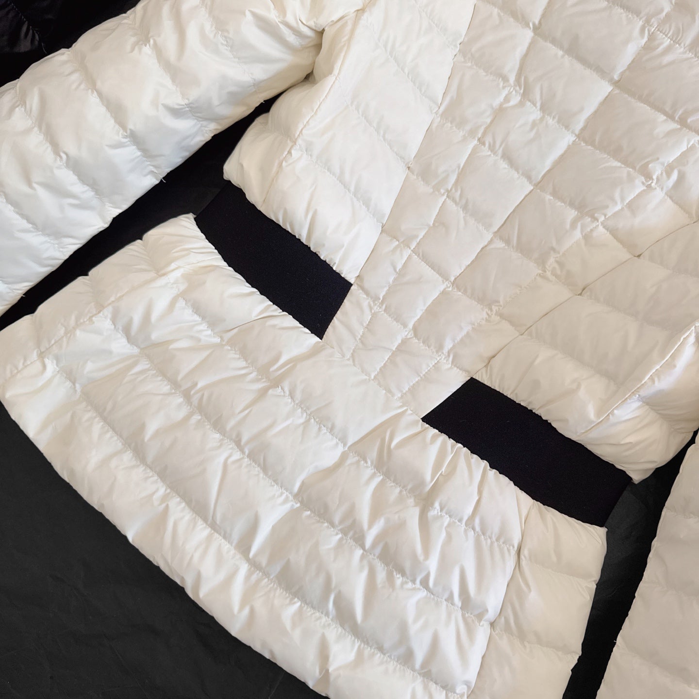 Moncler 2025 Verrerie Quilted Jacket White Black Nylon Down