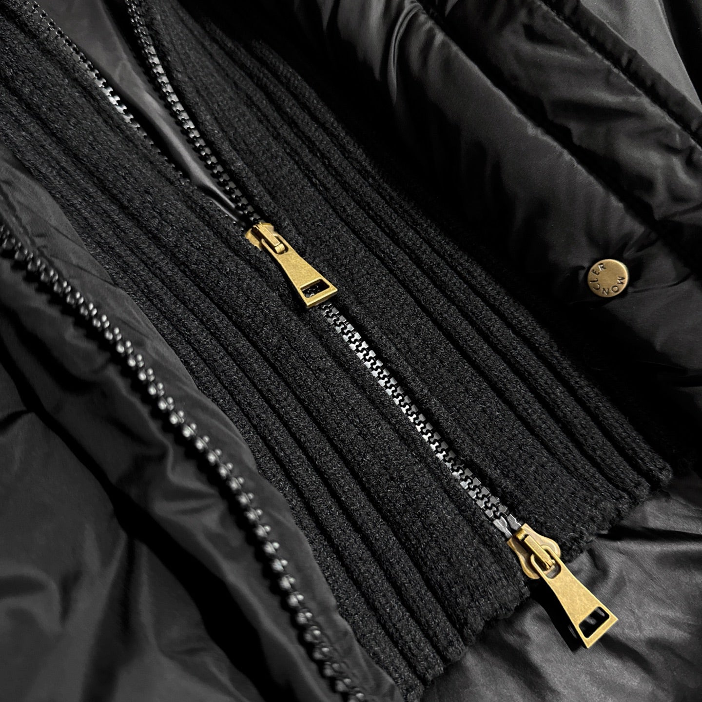 Moncler 2025 Chamer Wool-Trimmed Hooded Long Jacket Black Down