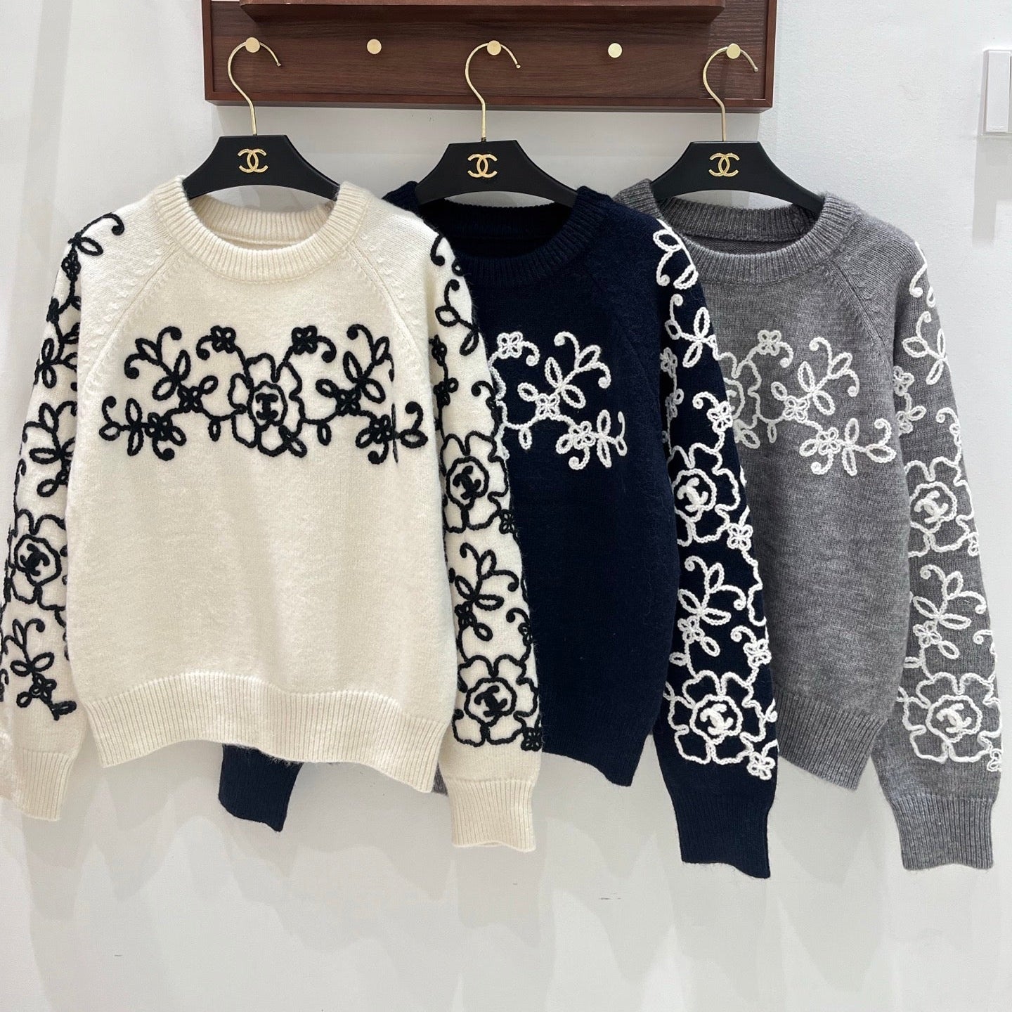 Chanel 2026 Floral Embroidery Sweater Wool 244912