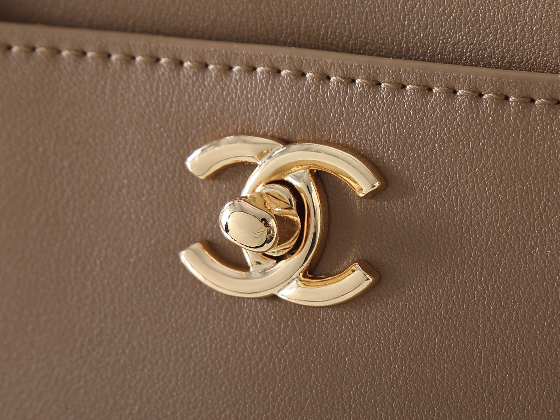 Chanel 2026 Cerf Shopping Tote 39cm Embossed Calfskin