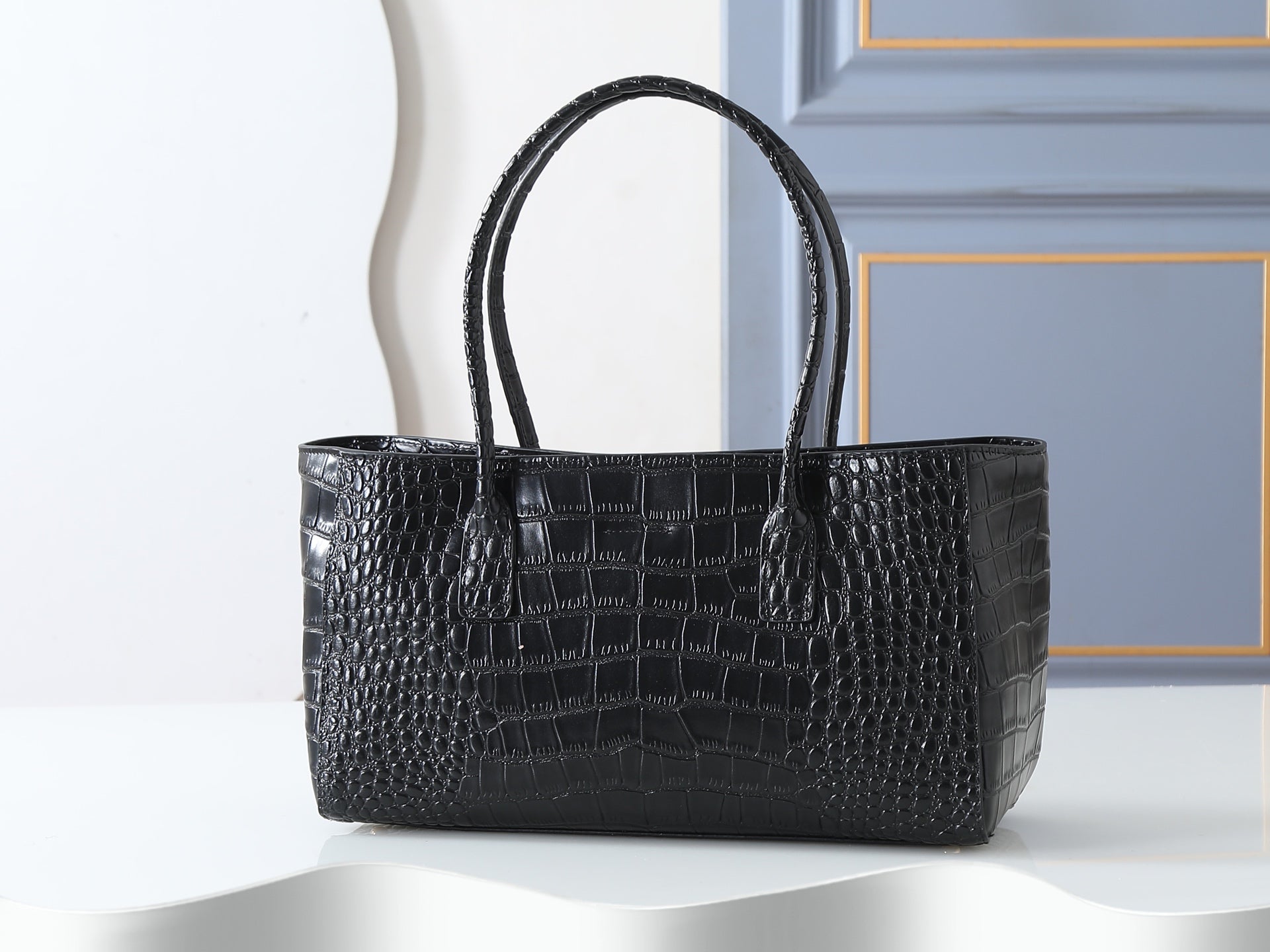 Chanel 2026 Cerf Shopping Tote 39cm Embossed Calfskin