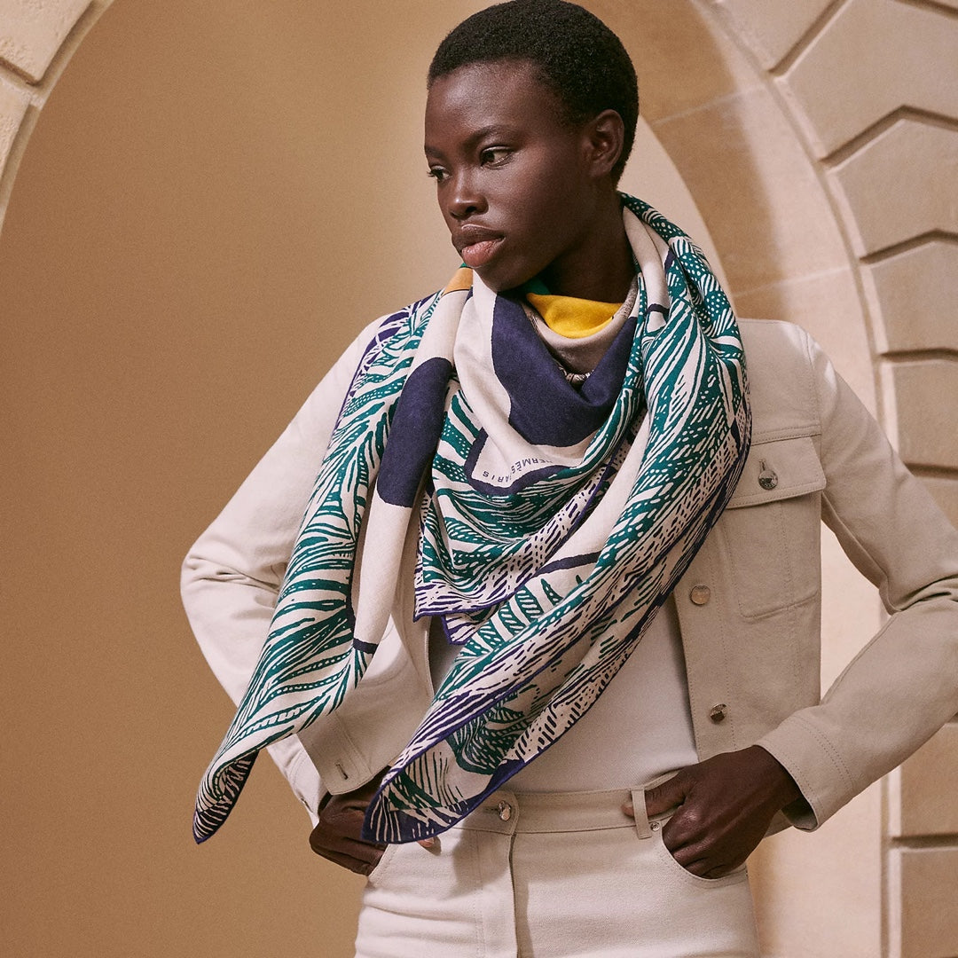 HM Elegant Knight 140 CM Green White Cashmere and Silk 293099