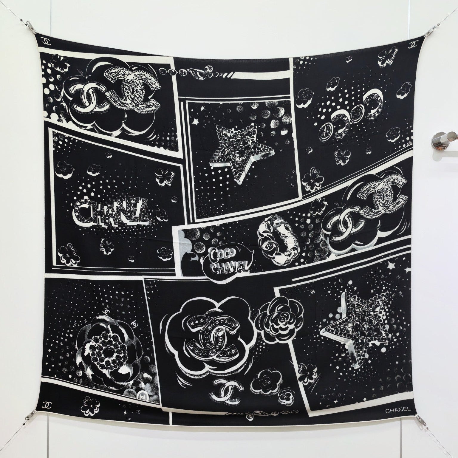 CC 25 Camellia Scarf 140CM Black White Cashmere 293082