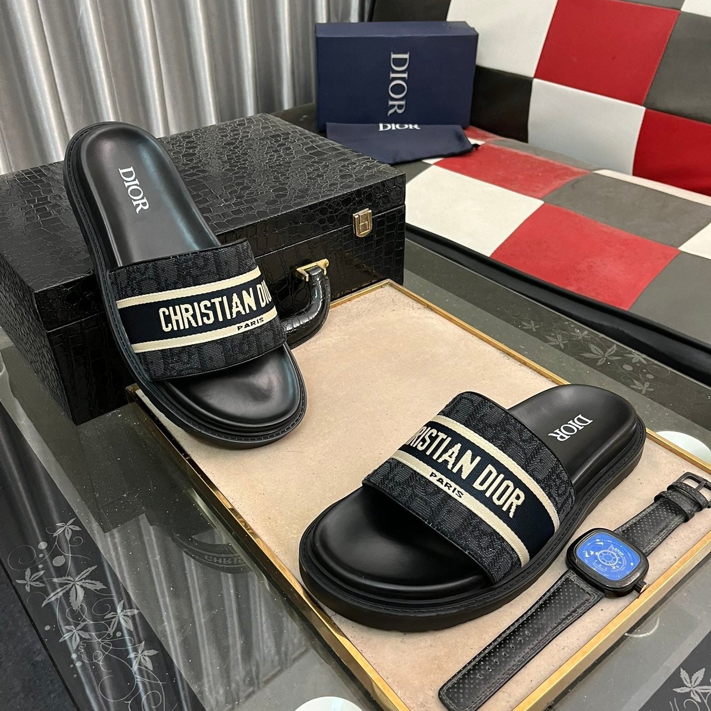 CD SLIDE LETTER SLIPPER BLACK CALFSKIN