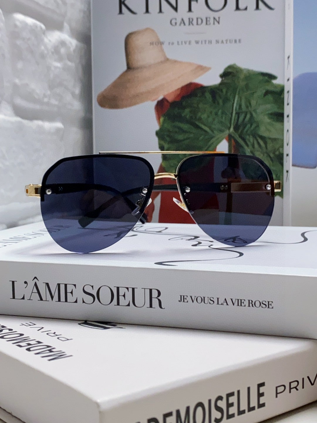 PILOT SUNGLASSES 582592 IN GOLD METAL BLACK LENSES