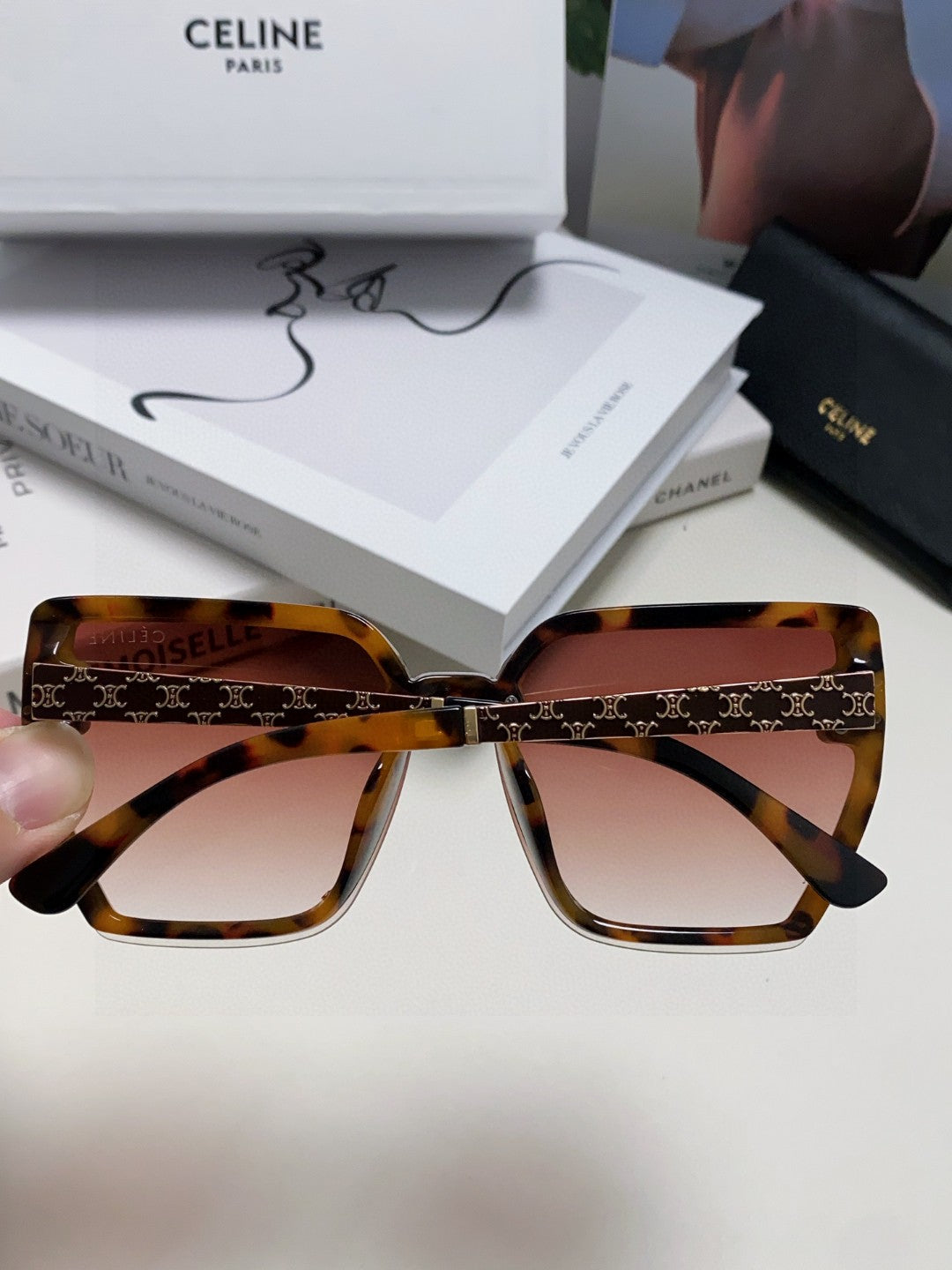 TRIOMPHE SUNGLASS 497830 IN HAVANA ACETATE EMBOSSED LOGO