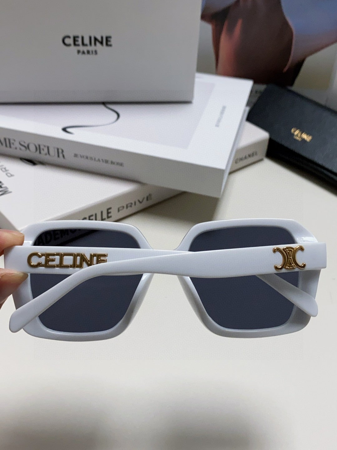 TRIOMPHE SUNGLASSES 548594 IN WHITE ACETATE