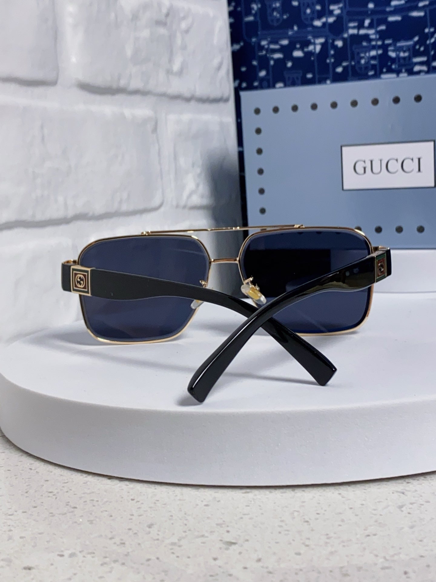 SQUARE FRAME SUNGLASSES 576906 IN METAL