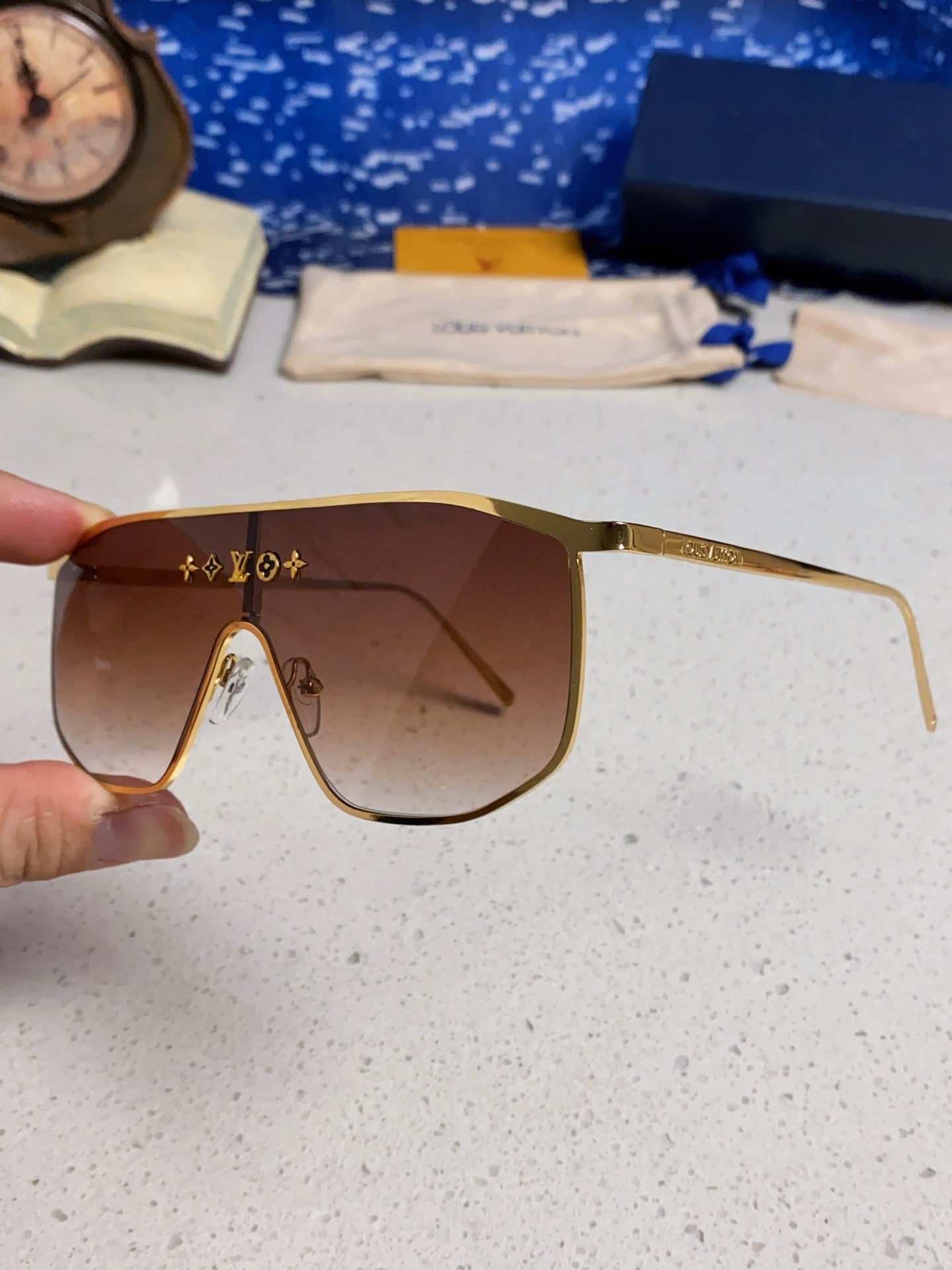 GOLDEN MASK SUNGLASSES 582733 IN GOLD METAL BROWN SMOKE LENSES