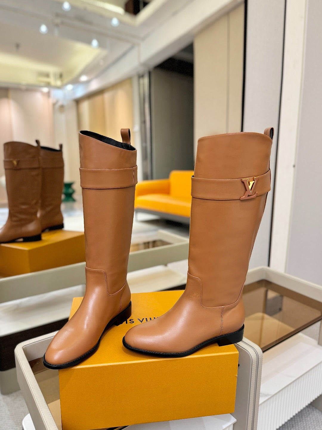 LV 25 Metal Buckle Riding Boots Tan Sheepskin  573887