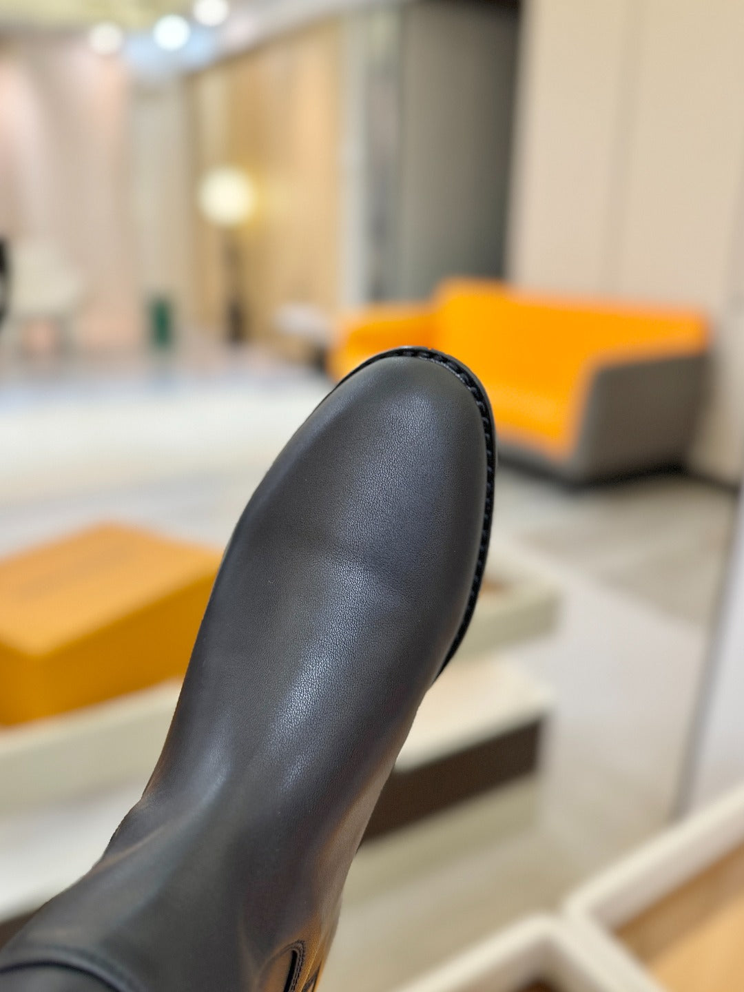 LV 25 Metal Buckle Riding Boots Black Sheepskin  573888