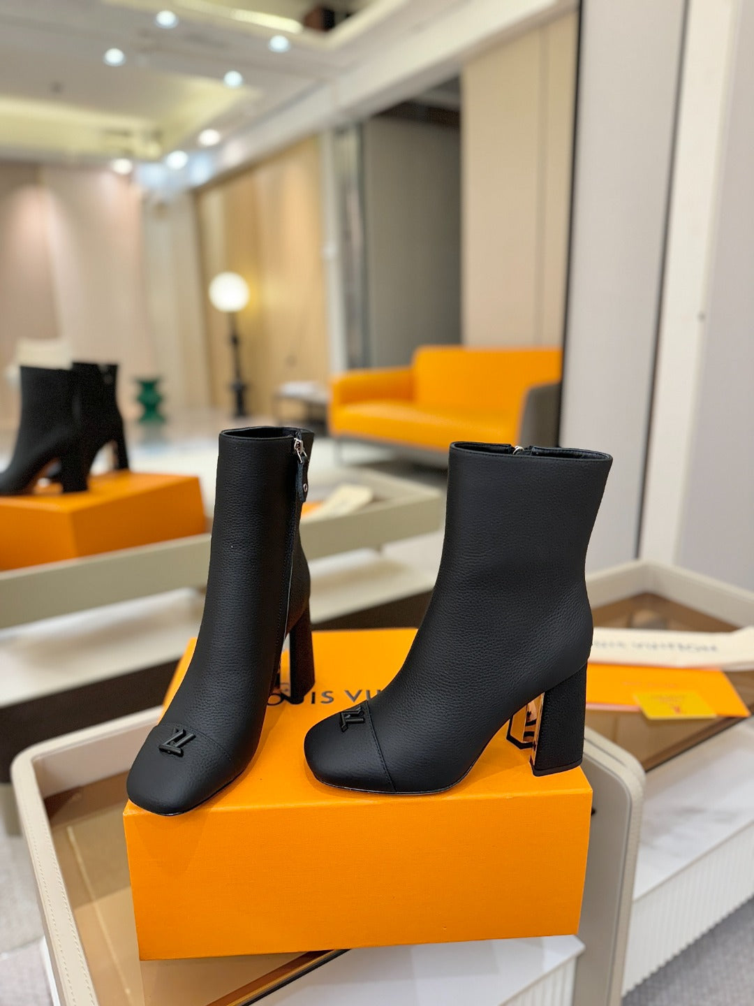 LV Ankle Boots 90 Black Calfskin 573717