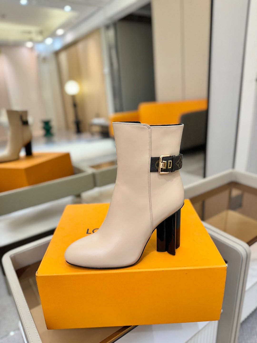 LV 25 Runway Ankle Boots 100 Beige Calfskin Mix Belt 573871