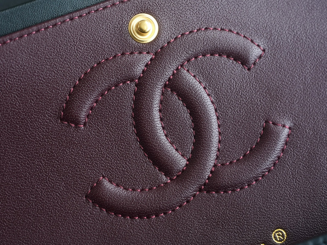 CLASSIC FLAP 25 BLACK LAMBSKIN GOLD HARDWARE