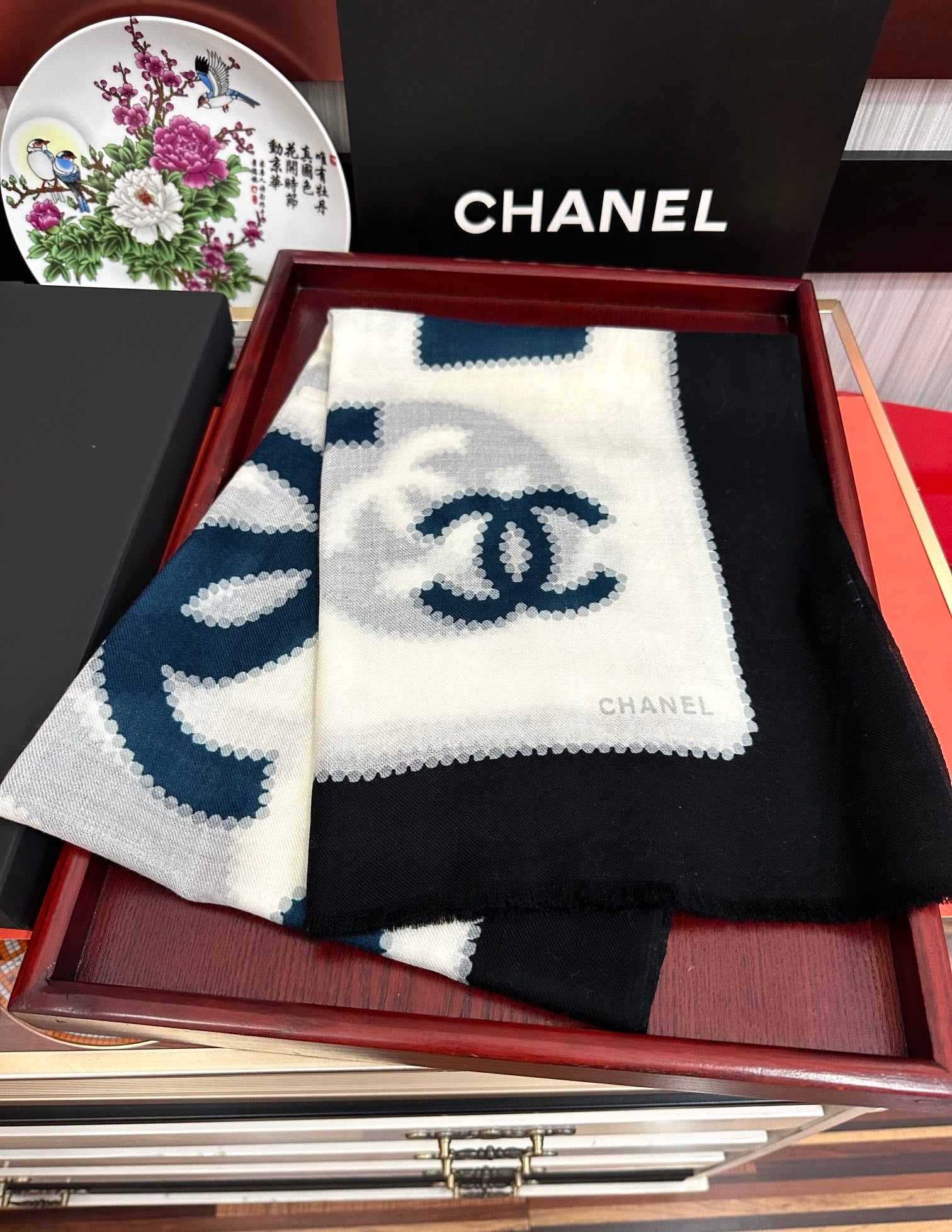 CC 25 Newest Design Scarf 200 CM In White Black Blue Cashmere 292965
